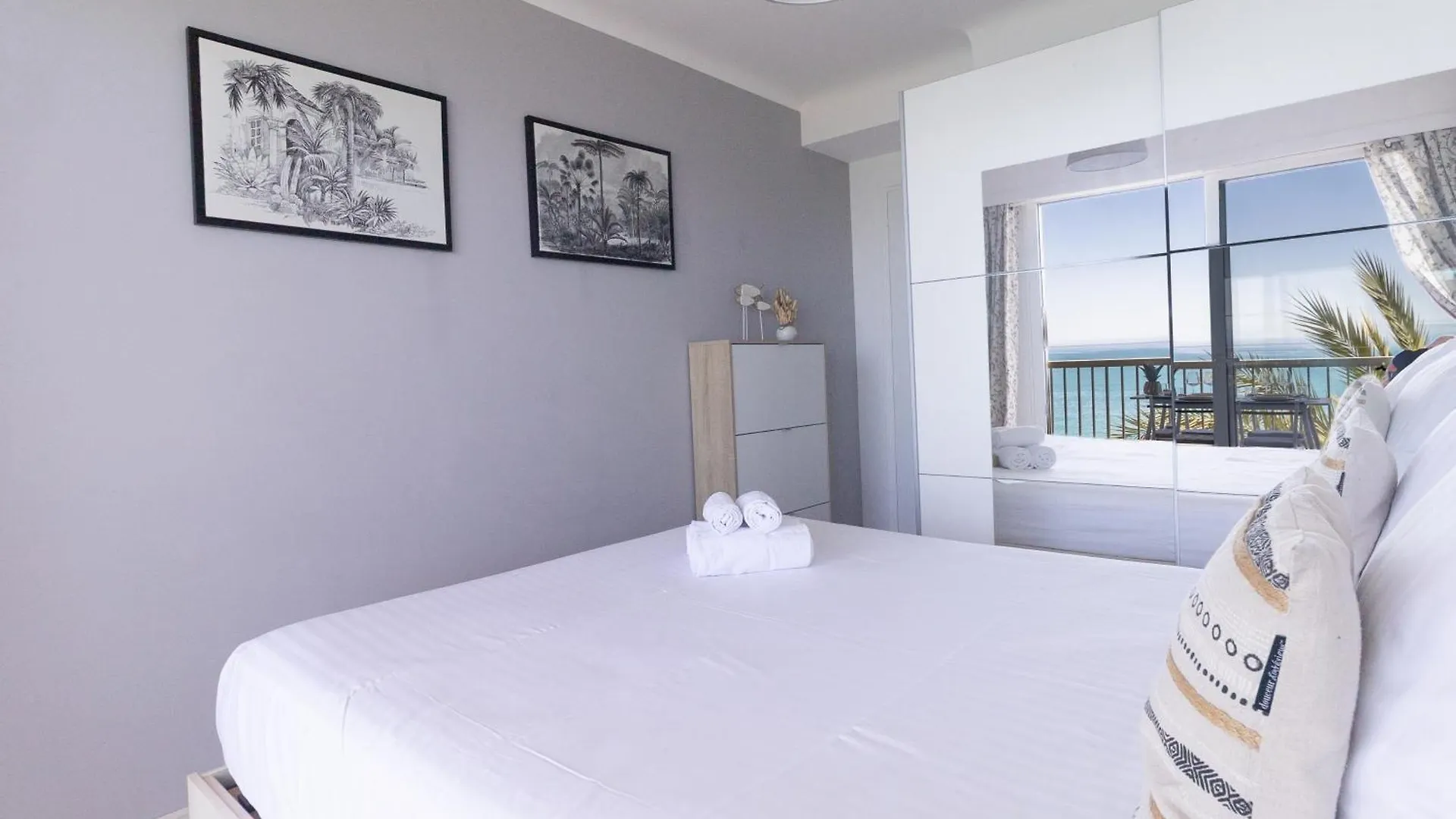 Stella Mare-Vue Mer-Clim-Terrasse Menton França
