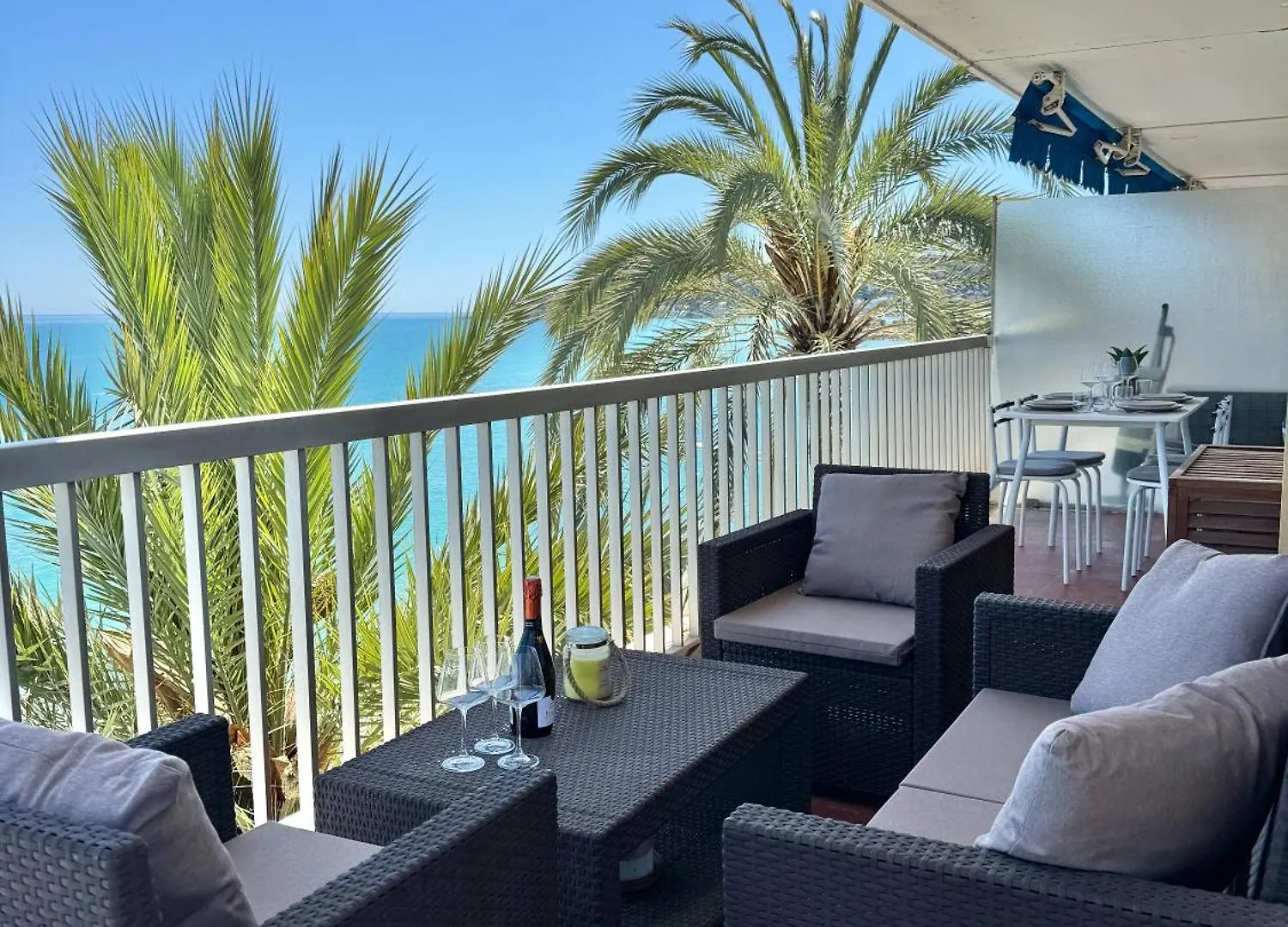 Stella Mare-Vue Mer-Clim-Terrasse Menton 0*,